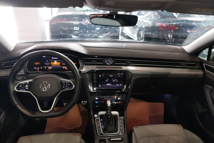 Used Volkswagen Magotan 2023 2 Million Units Limited Edition 330TSI DSG Leading Version