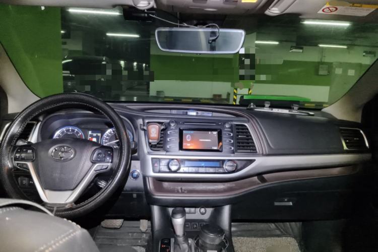 Used Toyota Highlander 2018 2.0T Four-Wheel Drive Luxury Edition 7 Seats China V Emission Standard