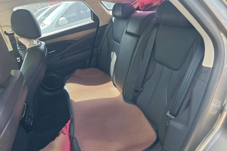 Used Geely Auto Emgrand GT 2017 2.4L Luxury Model Interior 4