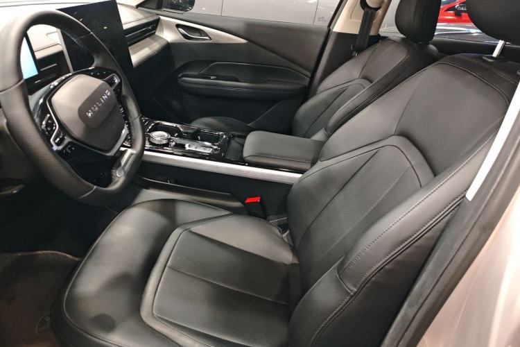 Used Wuling Xingguang 2024 Co-Creation Edition 510 Advanced Model
