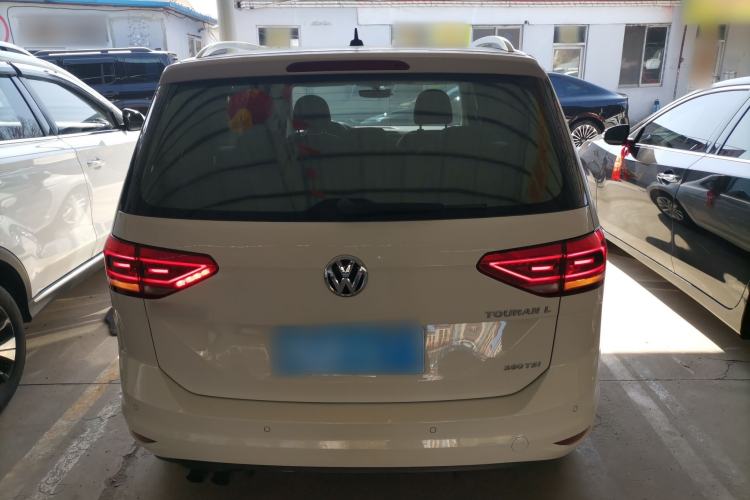Used Volkswagen Touran 2018 Volkswagen Touran L 280TSI DSG Comfort Edition 7 Seats China V Emission Standard Rear