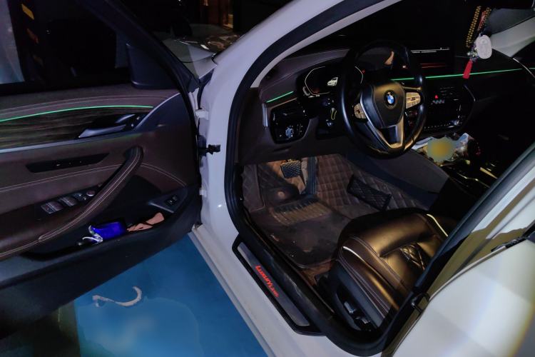 Used BMW 5 Series 2019 Facelifted 530Li Leading Edition Luxury Package
