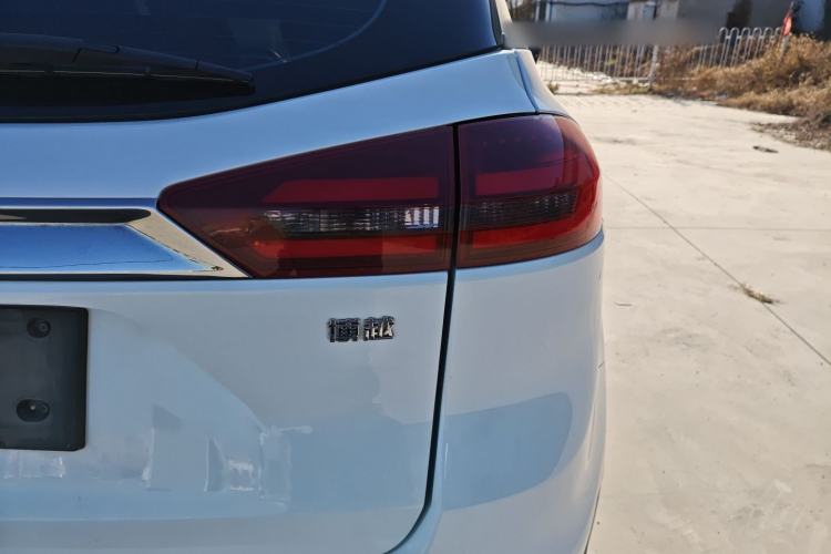 Used Geely Auto Emgrand X7 Sport 2018 1.8TD Automatic Two-Wheel Drive Smart Connect 4G Internet Edition