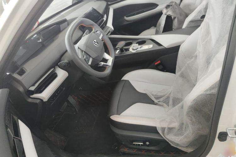 Used CHANGAN UNI-V iDD 2024 Blue Whale Smart Electric iDD 136km Smart & Fun Model