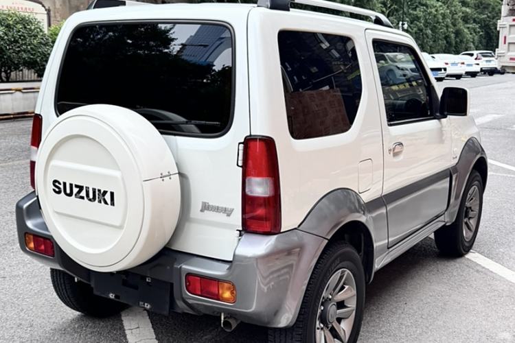 Used Suzuki Jimny 2015 1.3 AT Mode3 Navigation Edition

