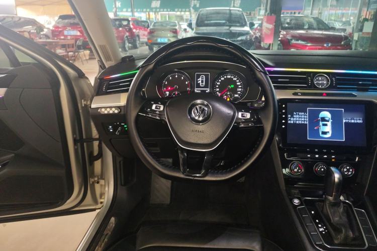 Used Volkswagen Magotan 2017 330TSI DSG Leading Model Steering Wheel