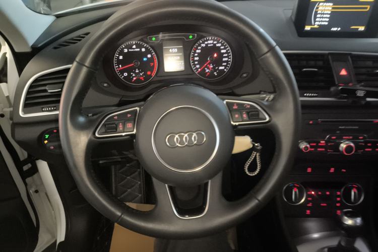 Used Audi Q3 2018 30th Anniversary Edition 30 TFSI Fashion Model Steering Wheel