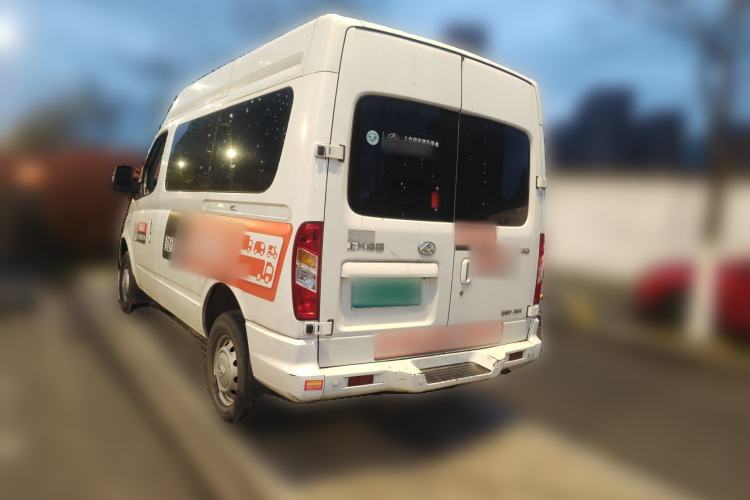 Used SAIC MAXUS Xintu V80 2018 2.5T AMT Aoyuntong Short Wheelbase Mid-Roof 5-6 Seater