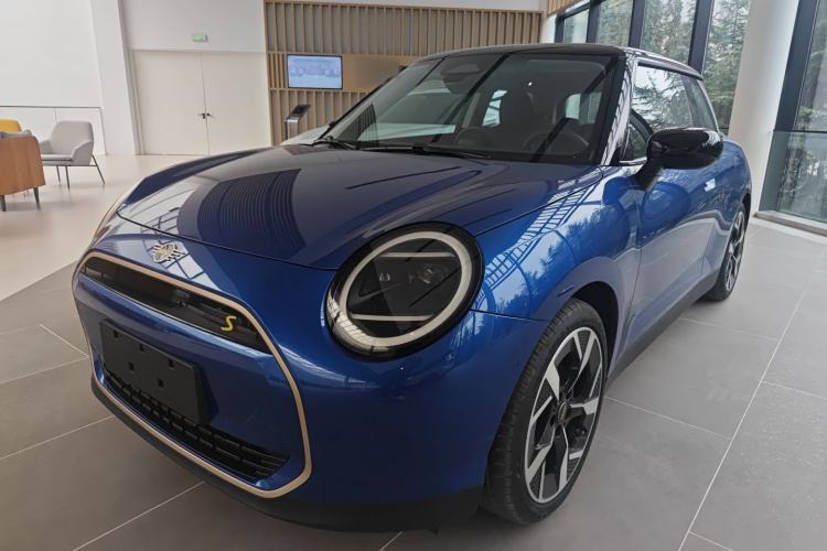 Used MINI Electric COOPER 2024 452km COOPER SE Artist