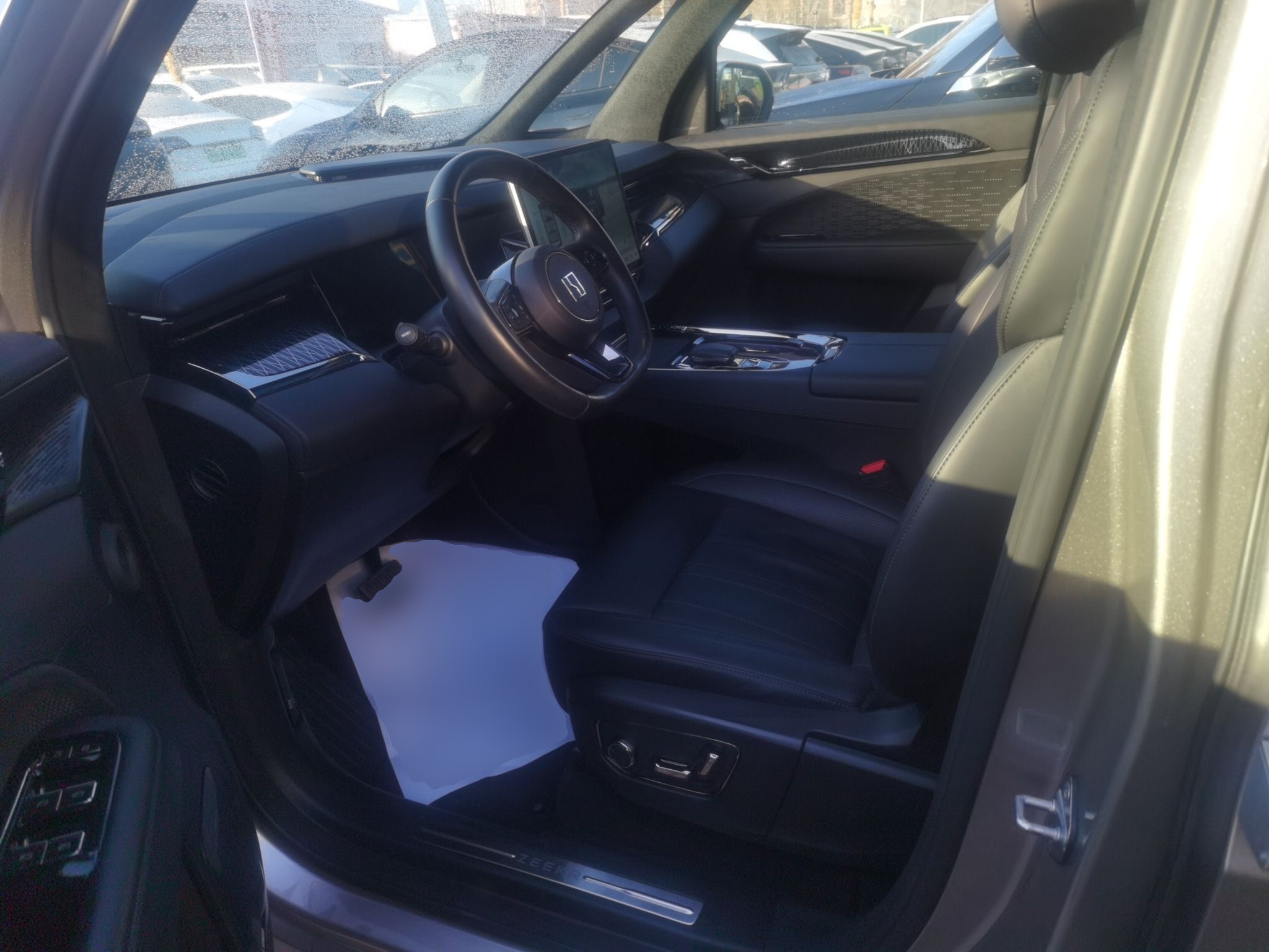 Переднее сиденье в автомобиле