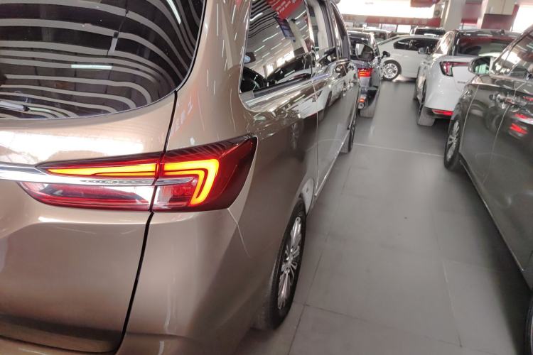 Used Buick GL8 2022 Land Business Class 652T Luxury Model