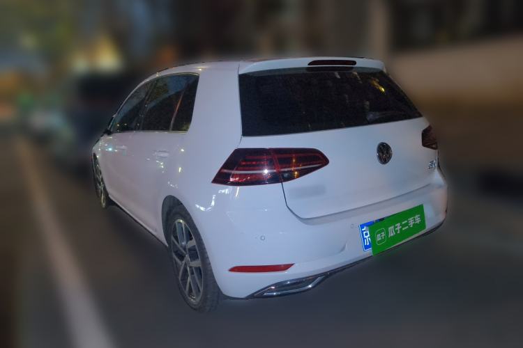 Used Volkswagen Golf 2018 230TSI Automatic Luxury Version Rear Left 45 Deg