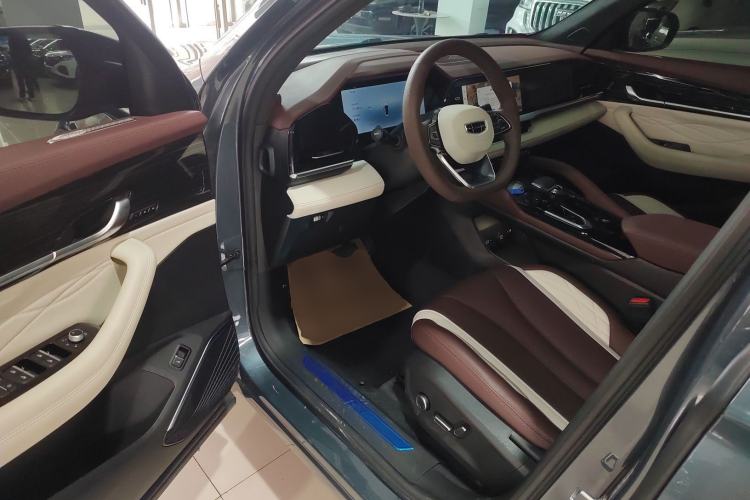 Used Geely Auto Monjaro L 2024 2.0TD High-Power Automatic Two-Wheel Drive Yunqi Version