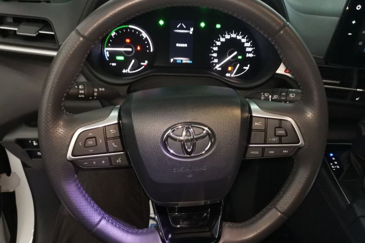 Used Toyota Sienna 2024 2.5L Hybrid Four-Wheel Drive Prestige Edition