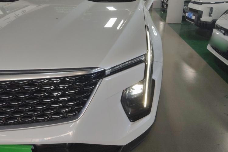 Used Cadillac XT4 2024 28T Two-Wheel-Drive Prestige Version
