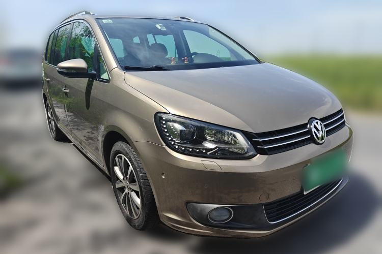 Used Volkswagen Touran 2015 1.4T DSG Flagship Edition 5-seater Front Right 45 Deg