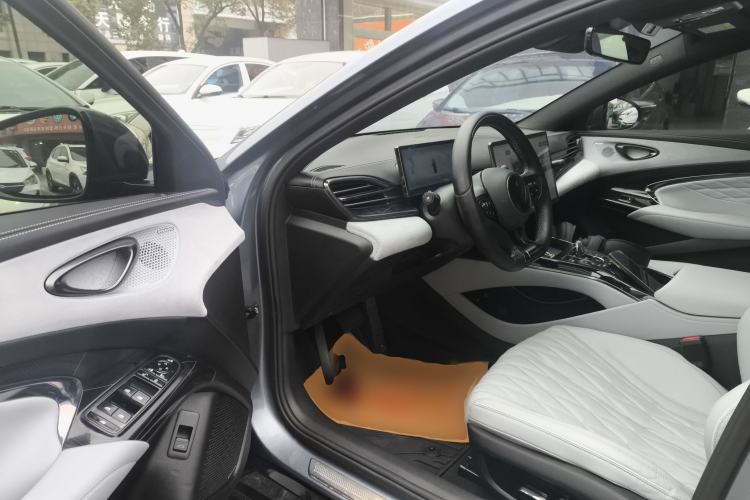 Used BYD Seal 2022 550 km Standard Range Rear-Wheel Drive Prestige Version