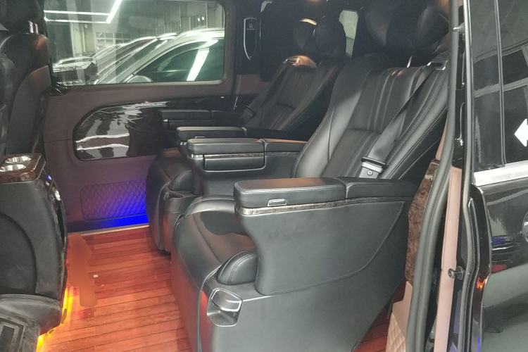 Used Mercedes-Benz V-Class 2018 V 260 L Prestige Extended Version China VI
