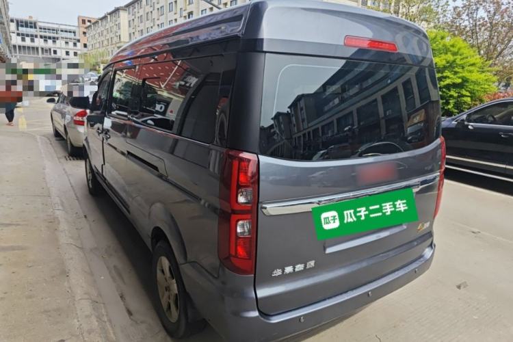 Used Jinbei Gold Hiace M Classic 2022 1.5L Travel Lion Passenger Van 7 Seats Exterior 3