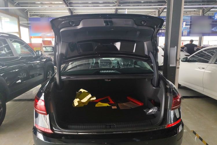 Used Volkswagen Passat New Energy 2025 430 PHEV Hybrid Business Edition Trunk