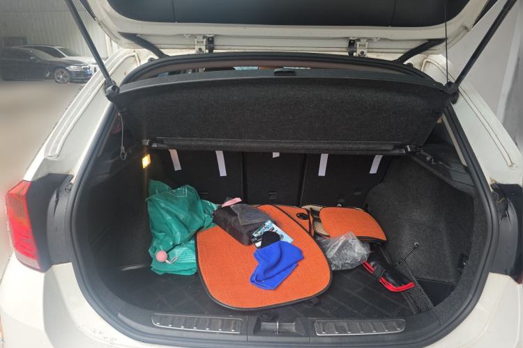 Used BMW X1 2014 sDrive18i Fashion Model Trunk