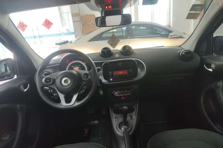 Used smart forfour 2016 1.0L 52 kW Passion Edition