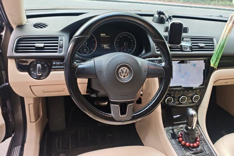 Used Volkswagen Passat 2013 1.8TSI DSG Prestige Edition Steering Wheel