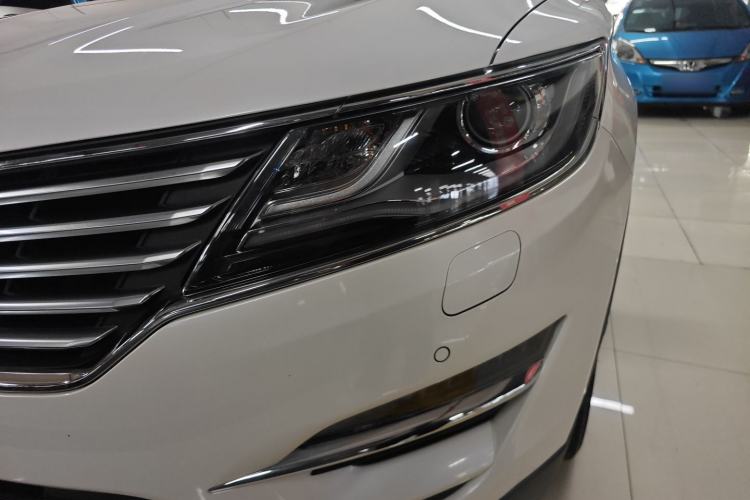 Used Lincoln MKC 2017 2.0T Two-Wheel-Drive Luxury Edition