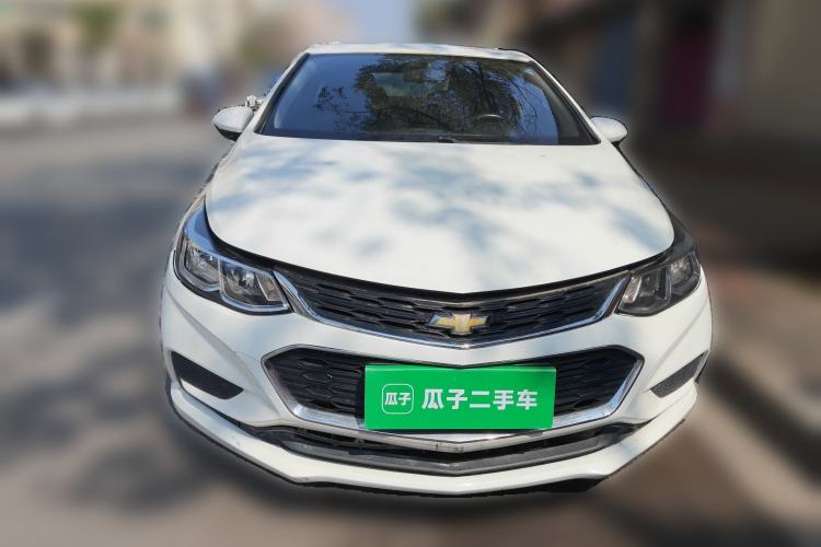 Used Chevrolet Cruze 2018 320 Automatic Pioneer Sunroof Edition
