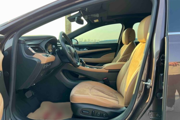 Used Buick LaCrosse 2016 28T Luxury Version Left Front Seat