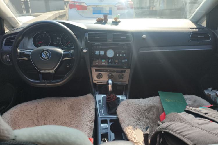 Used Volkswagen Golf 2015 1.4TSI Automatic Comfort Model
