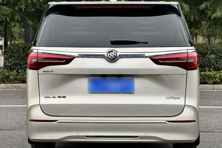 Used Buick GL8 2023 ES Lu Zun Deluxe Model
