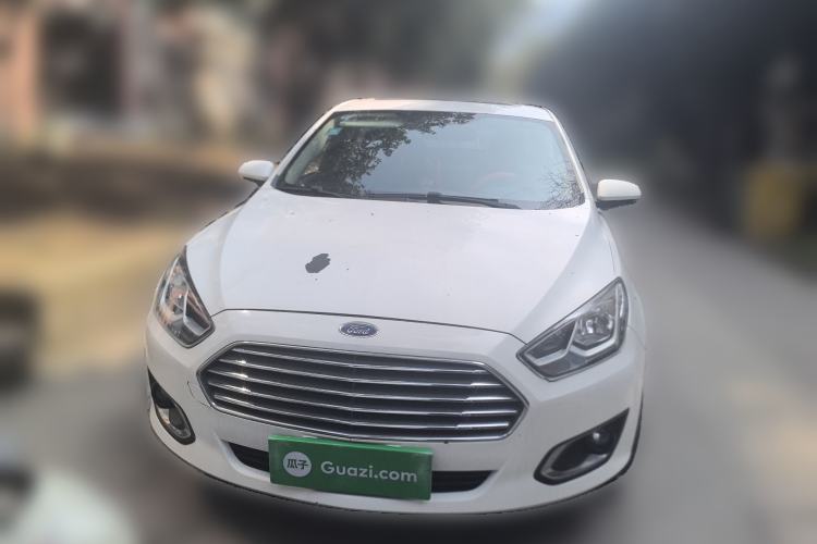 Used Ford Escort 2015 1.5L Automatic Fashion Model
