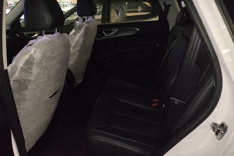 Used Roewe RX5 2025 PLUS 330TGI Automatic Trendsetting Smart Edition Interior 4