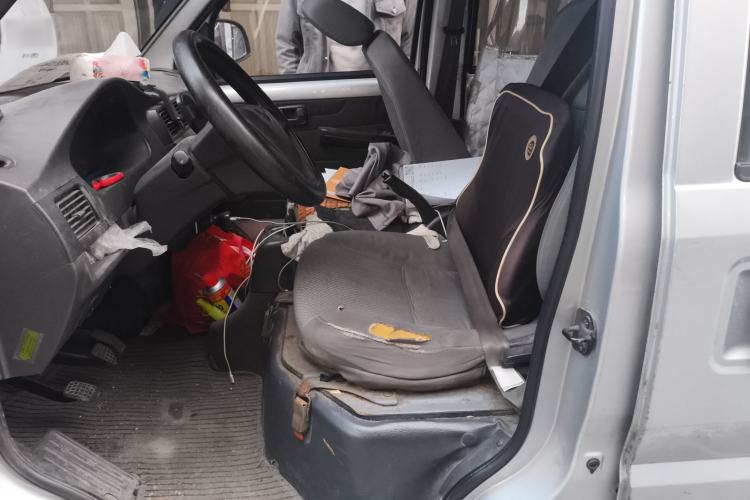 Used Wuling Rongguang 2019 1.5L Extended-Body Van Base Model with 5 Seats Left Front Seat
