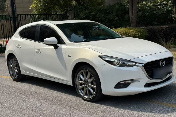 Used Mazda Mazda 3 Axela 2017 Hatchback 2.0L Automatic Luxury Model Emission Standard China V