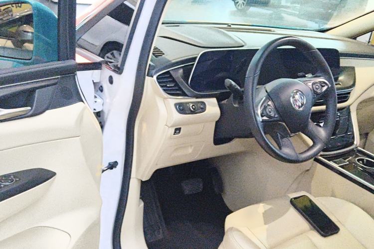 Used Buick GL8 2022 ES Landtrek 653T Luxury Edition