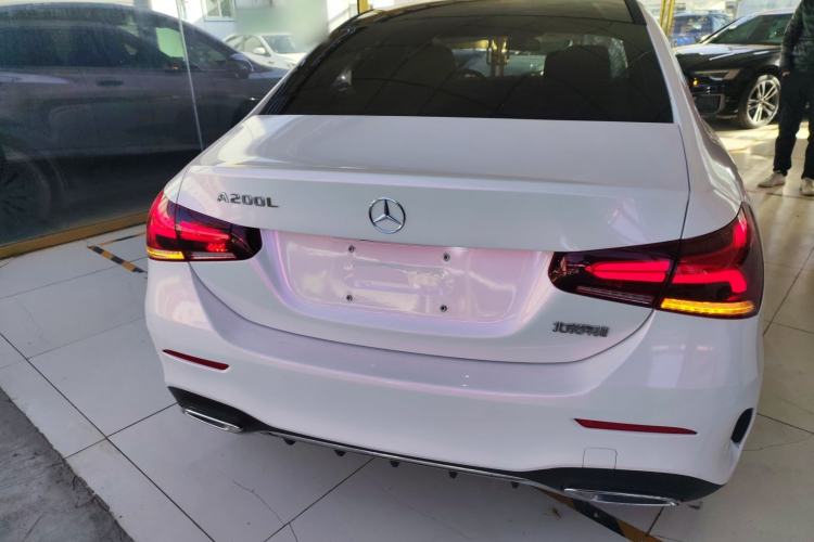 Used Mercedes-Benz A-Class 2022 Revised Version A 200 L Sport Sedan Fashionable Style
