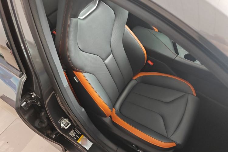 Used Changan UNI-V 2023 1.5T Prestige Model
