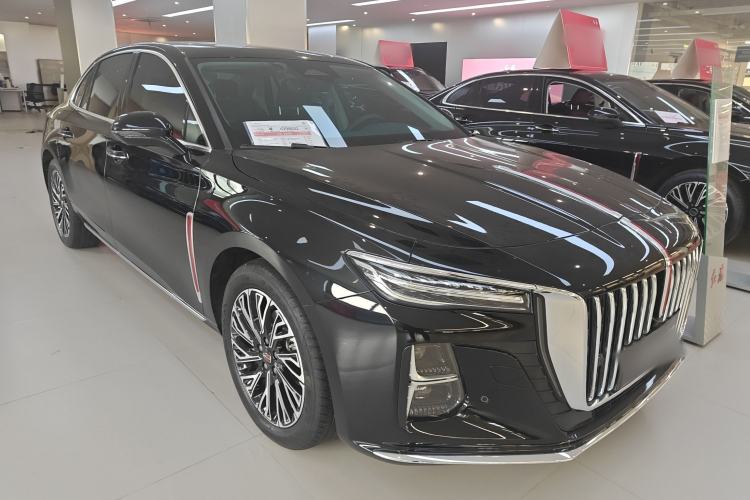 Used Hongqi H5 2024 2.0T Automatic Smart Connect Flagship Edition Front Right 45 Deg