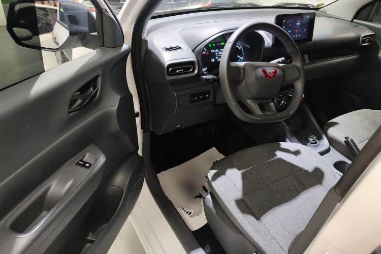 Used Wuling Hongguang New Energy 2024 All-Electric Model 300KM Standard Version