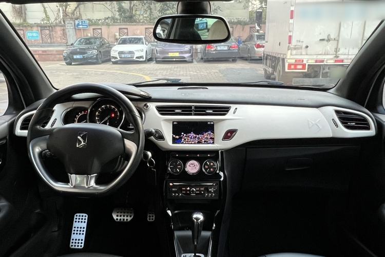 Used DS 3 2012 1.6L Supreme Edition
