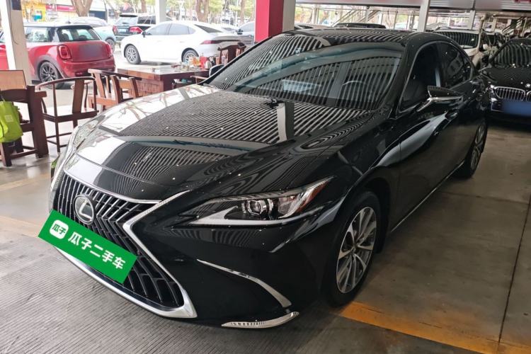Used Lexus ES 2023 200 Excellence Edition