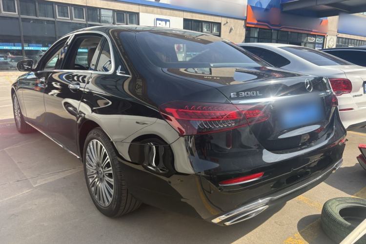 Used Mercedes-Benz E-Class 2023 Updated E 300 L Fashion Edition Exterior 3