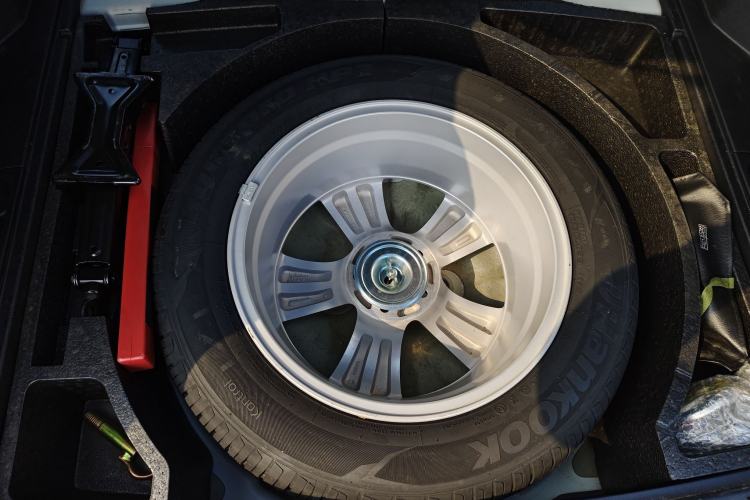 Used Bestune X80 2015 2.0L automatic luxury version
