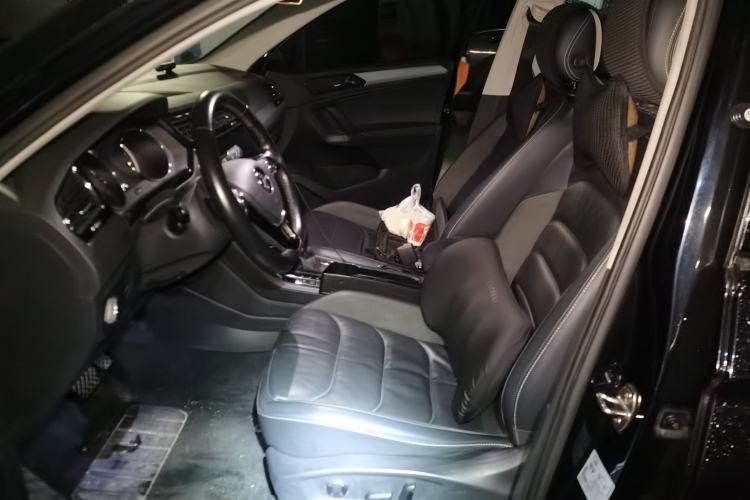 Used Volkswagen Tiguan L 2019 Revised 330TSI Automatic Two-Wheel Drive Smart & Luxury Edition China VI Standard Left Front Seat