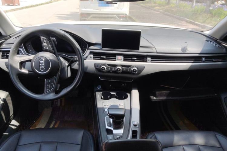 Used Audi A4L 2017 40 TFSI Ambition Edition Center Console