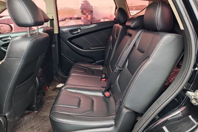 Used Dongfeng Fengon 580 2017 Revised Version 1.5T CVT Luxury Edition Left Rear Seat