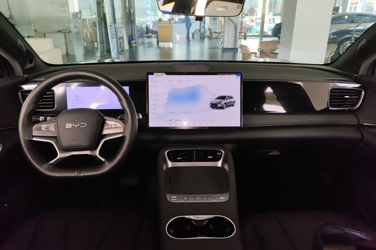 Used BYD Sealion 06 New Energy 2025 Model EV 605 Navigation Pro Edition Center Console