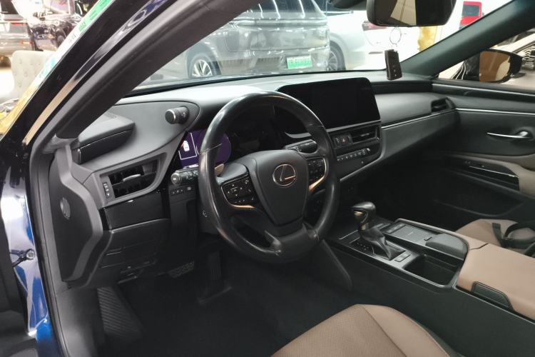 Used Lexus ES 2021 200 Excellence Edition